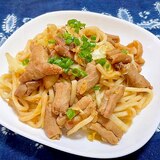 豚ホルモン焼うどん（甘辛味噌味）